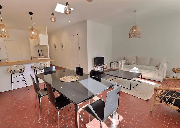 Spacious T3 In The Heart Of Marseille