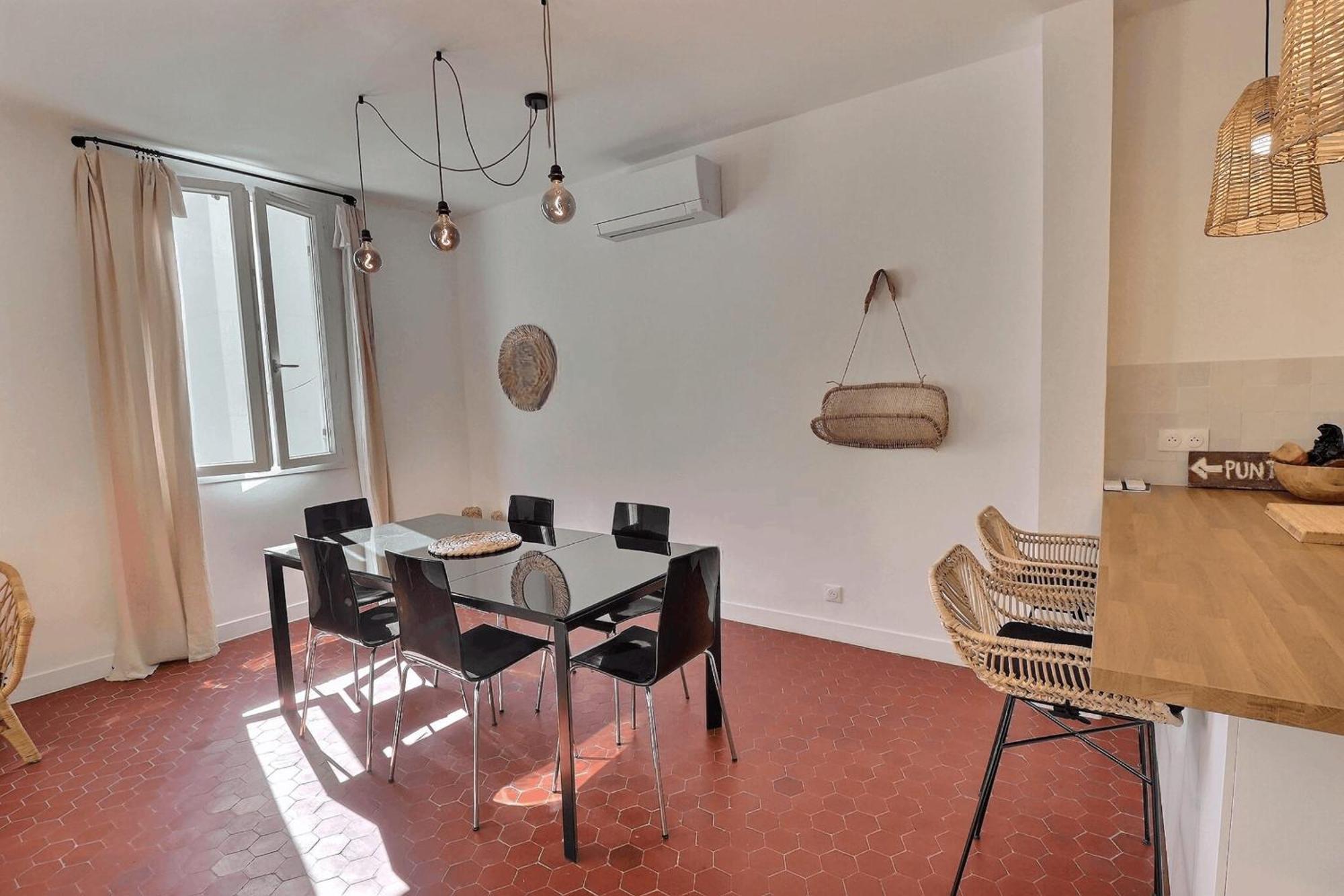Spacious T3 In The Heart Of Apartment Marseille